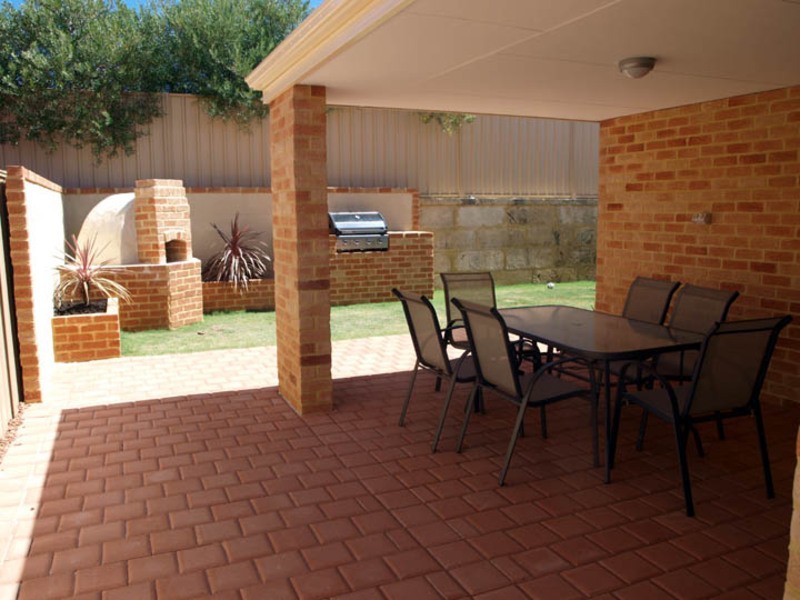 1 Pixie Place, Two Rocks WA 6037