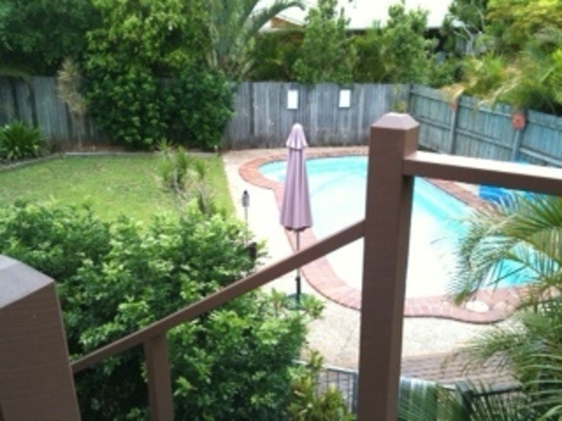 9 Defender Court, Sunrise Beach QLD 4567