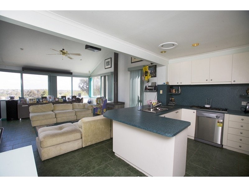 75 William Hovell Drive, Endeavour Hills VIC 3802