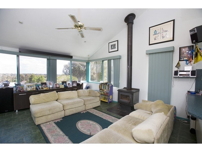 75 William Hovell Drive, Endeavour Hills VIC 3802