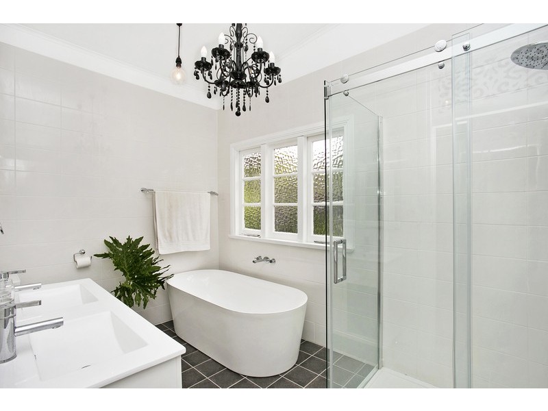 6 Brady Court, Mount Crosby QLD 4306
