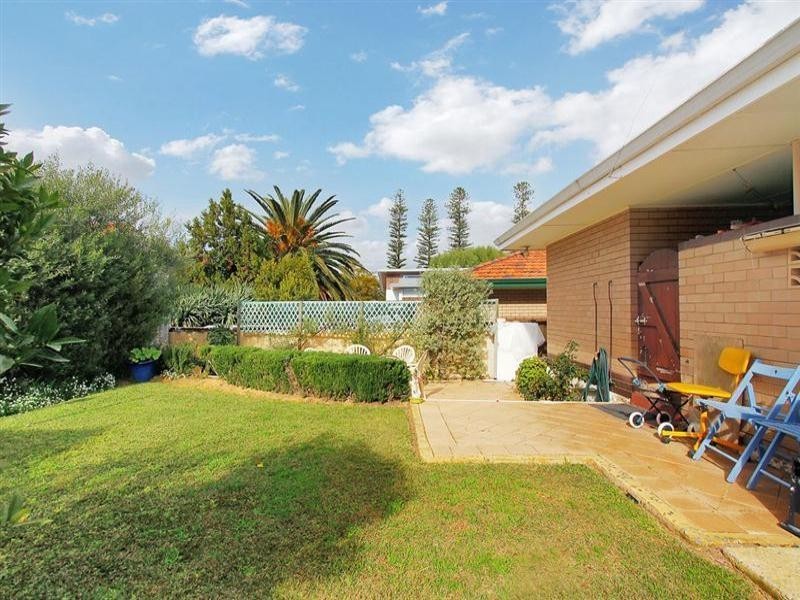 8 Railway Street, Cottesloe WA 6011