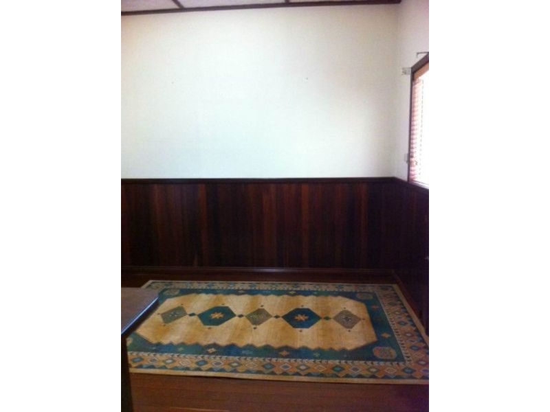 118 Station St, East Cannington WA 6107
