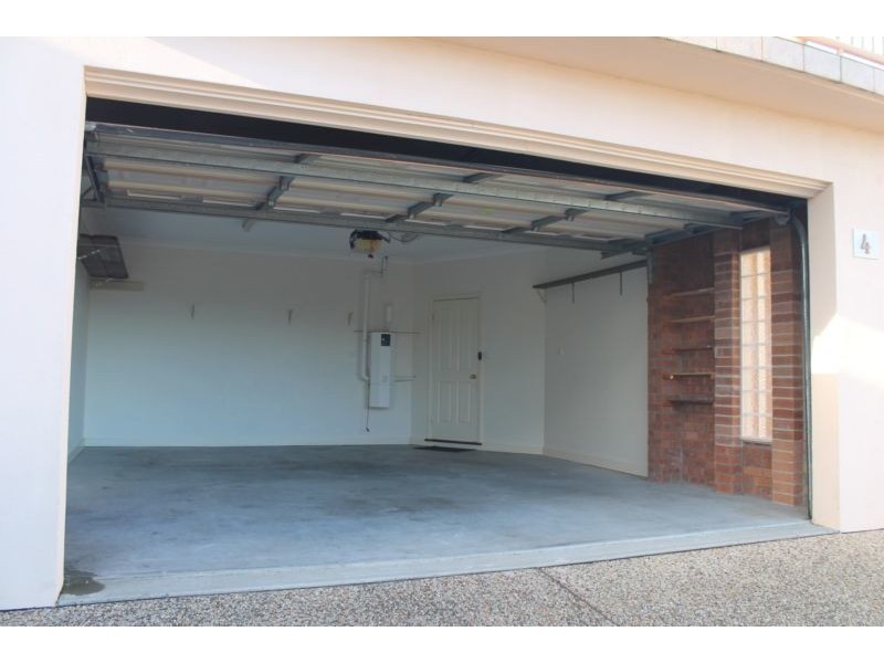 4 Monash St, Belmont NSW 2280