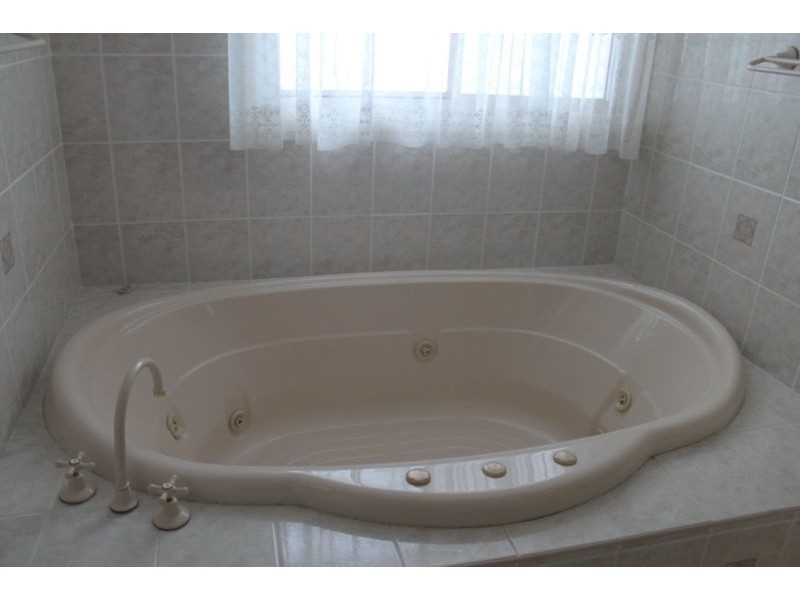 4 Monash St, Belmont NSW 2280