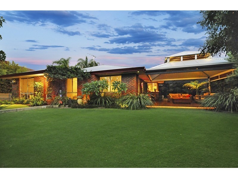 5 Maitland Rise, Woodvale WA 6026