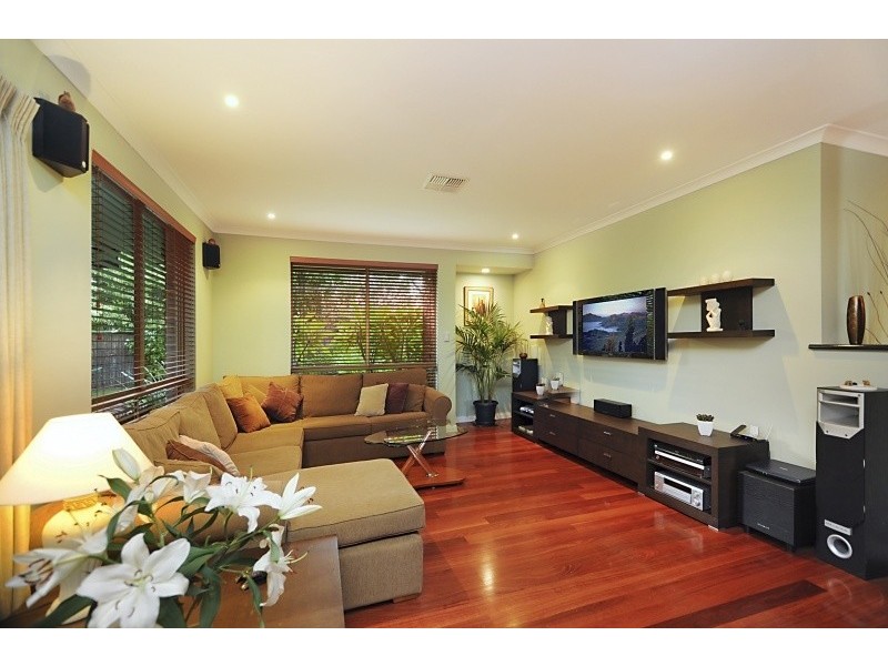 5 Maitland Rise, Woodvale WA 6026