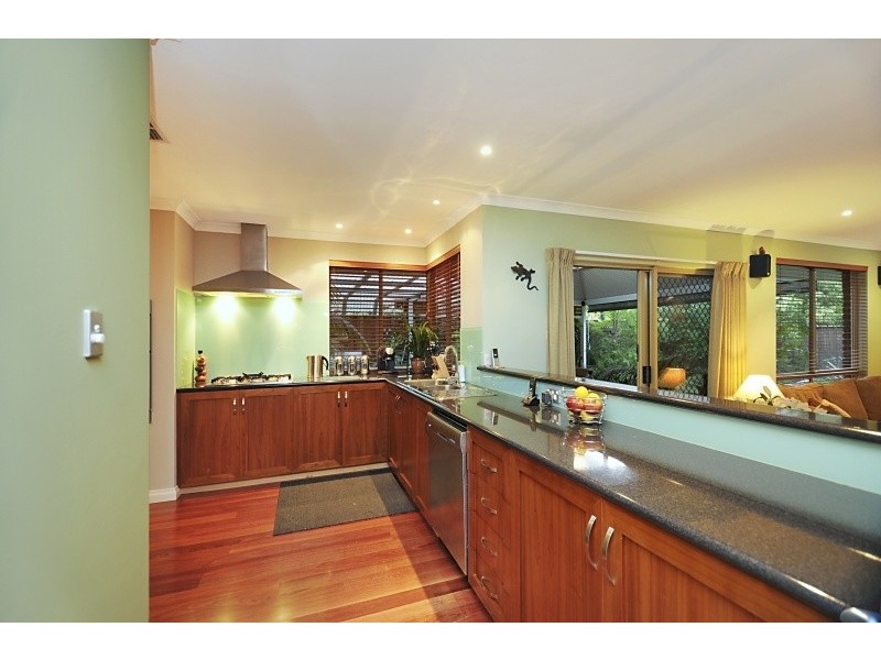 5 Maitland Rise, Woodvale WA 6026