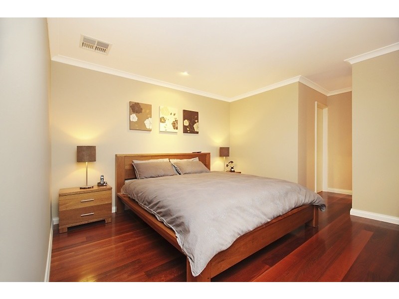 5 Maitland Rise, Woodvale WA 6026