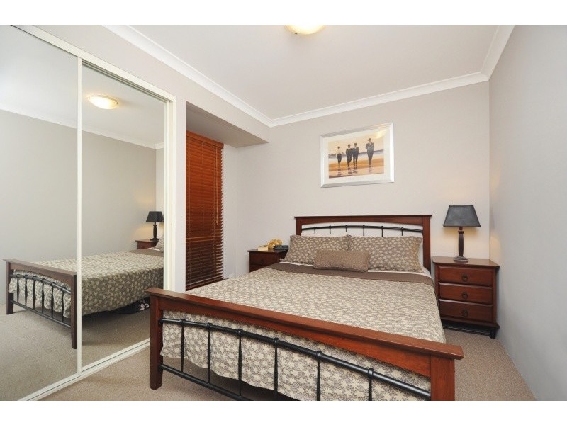 5 Maitland Rise, Woodvale WA 6026