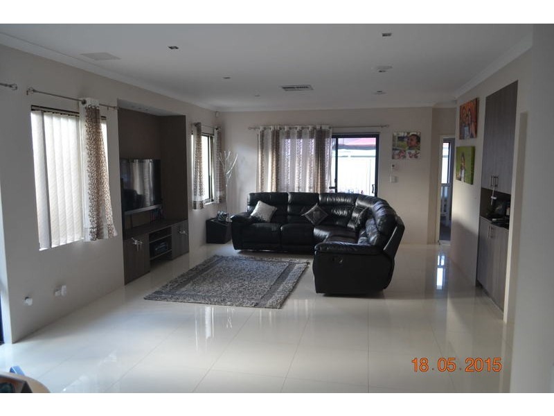 17 Menzies St, Rivervale WA 6103