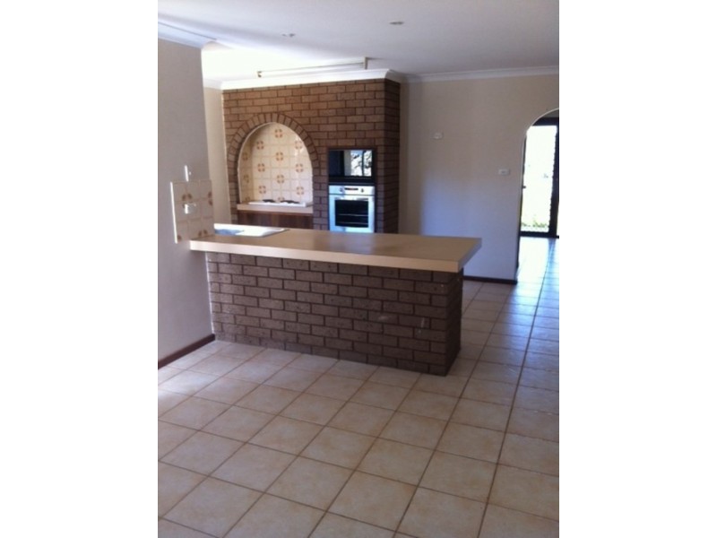 7 Arundel Drive, Halls Head WA 6210