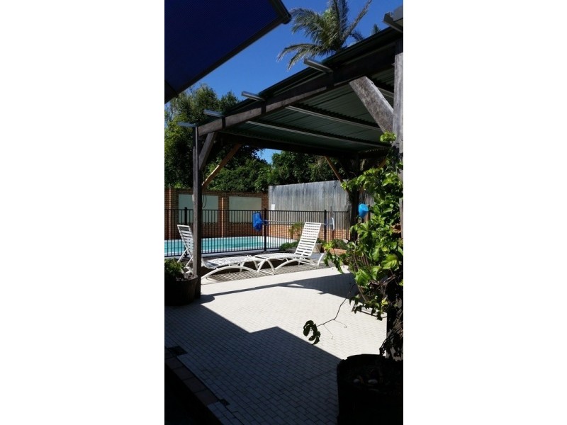 34 William Parade, Fairfield QLD 4103