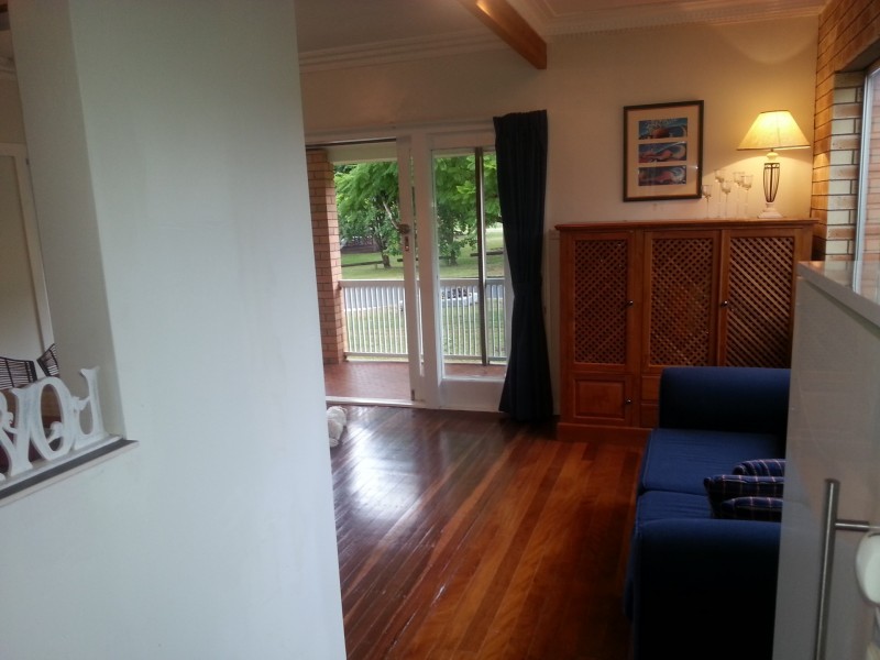 34 William Parade, Fairfield QLD 4103