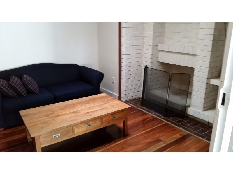 34 William Parade, Fairfield QLD 4103