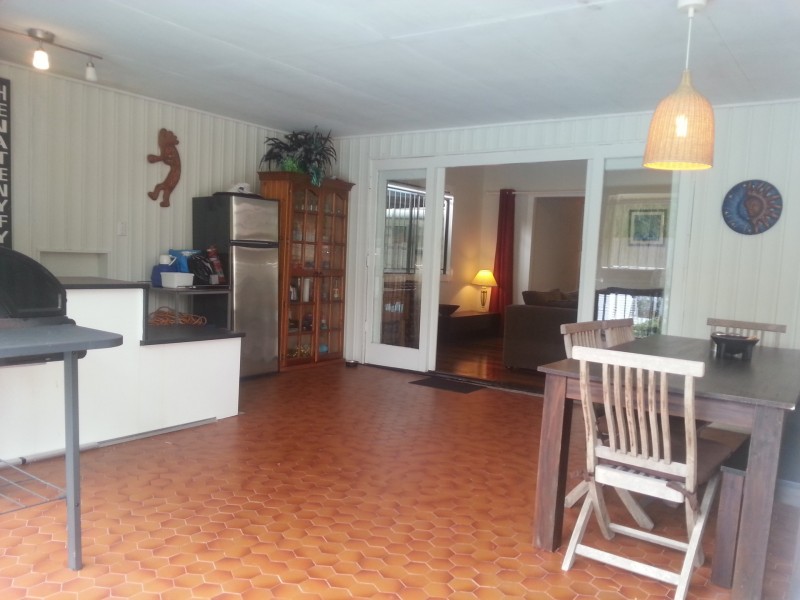 34 William Parade, Fairfield QLD 4103