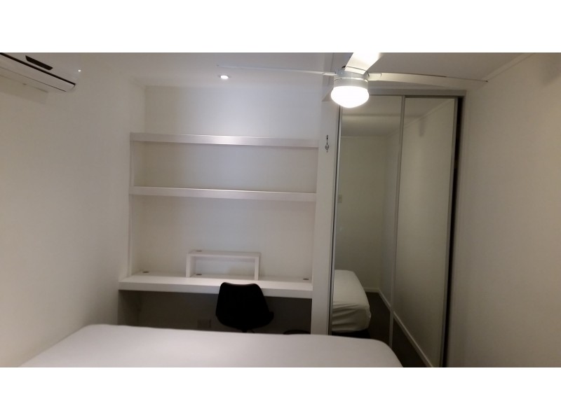 34 William Parade, Fairfield QLD 4103