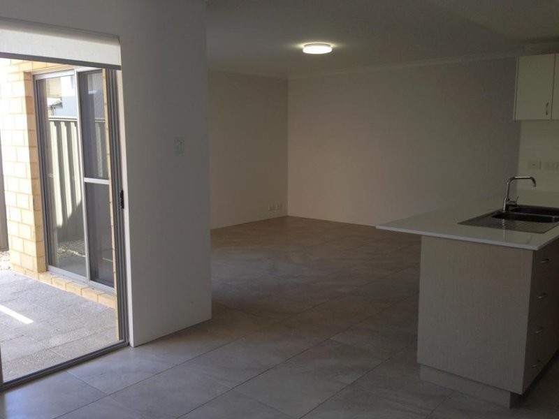 2/52 Barker Strret, Belmont WA 6104