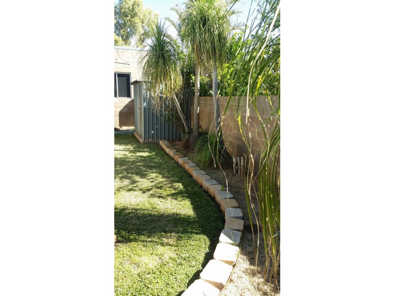 2/9 Cook Crescent, Sunset QLD 4825