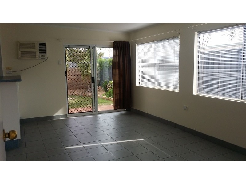 2/9 Cook Crescent, Sunset QLD 4825