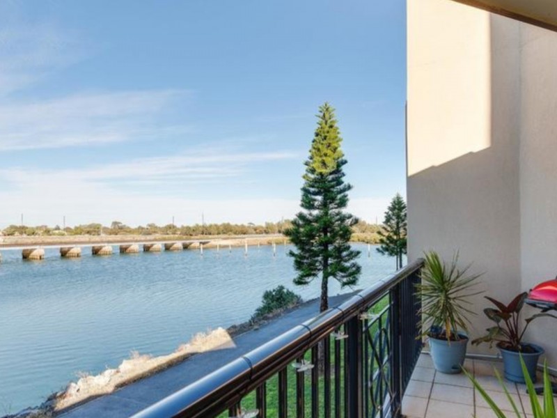 8/31 Formby Cresent, Port Adelaide SA 5015