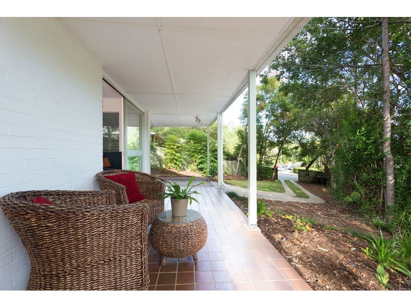 70 Dumbarton Drive, Kenmore QLD 4069