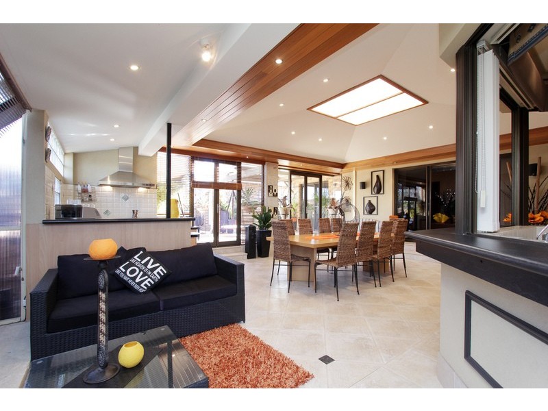1 Baloo Grove, Kingsley WA 6026