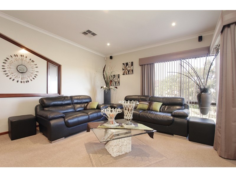 1 Baloo Grove, Kingsley WA 6026