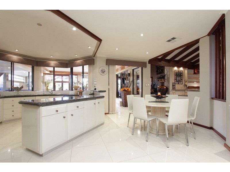 1 Baloo Grove, Kingsley WA 6026