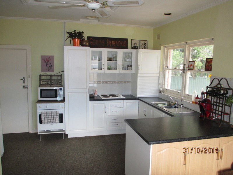 10  Leeds Avenue, Hope Valley SA 5090