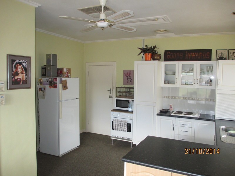 10  Leeds Avenue, Hope Valley SA 5090