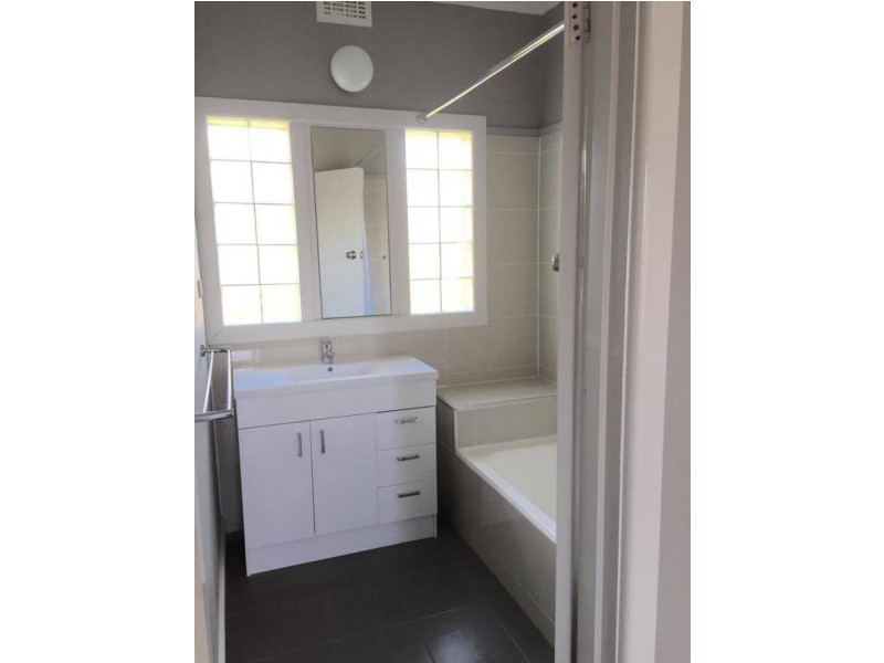 20 Victoria Street, Moe VIC 3825