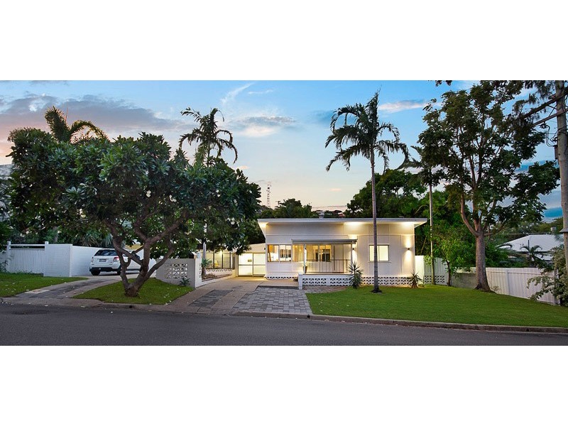 16 Stuart St, North Ward QLD 4810