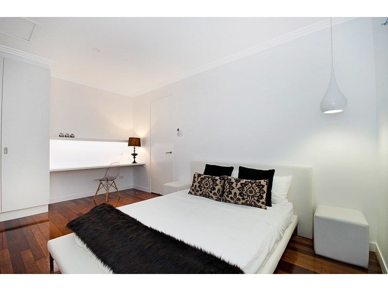 16 Stuart St, North Ward QLD 4810