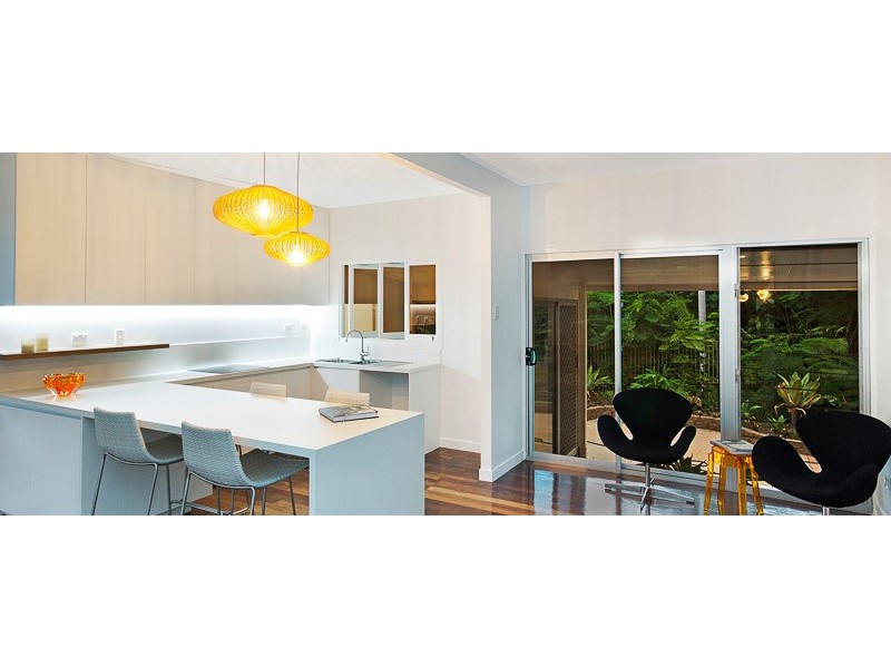 16 Stuart St, North Ward QLD 4810