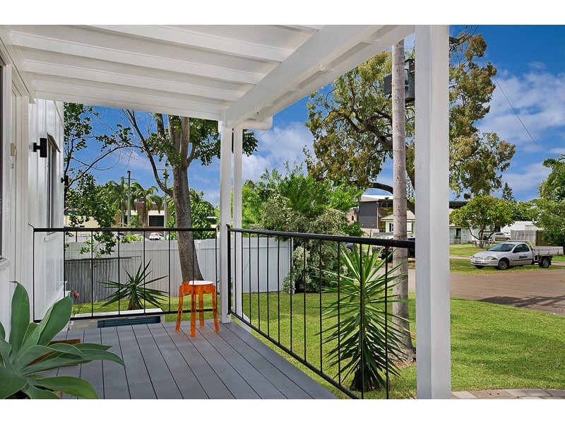 16 Stuart St, North Ward QLD 4810