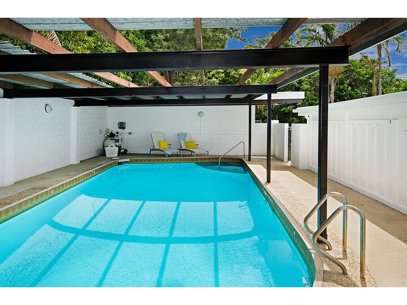 16 Stuart St, North Ward QLD 4810