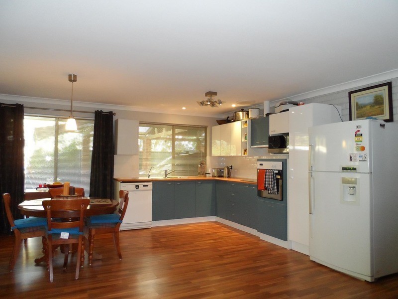 23 Smith St, Glen Forrest WA 6071