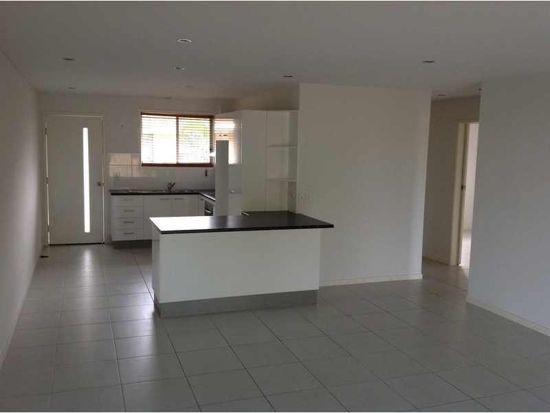5/5 Angie Court, Mermaid Waters QLD 4218
