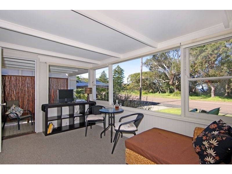 23 Reserve Drive, Bateau Bay NSW 2261
