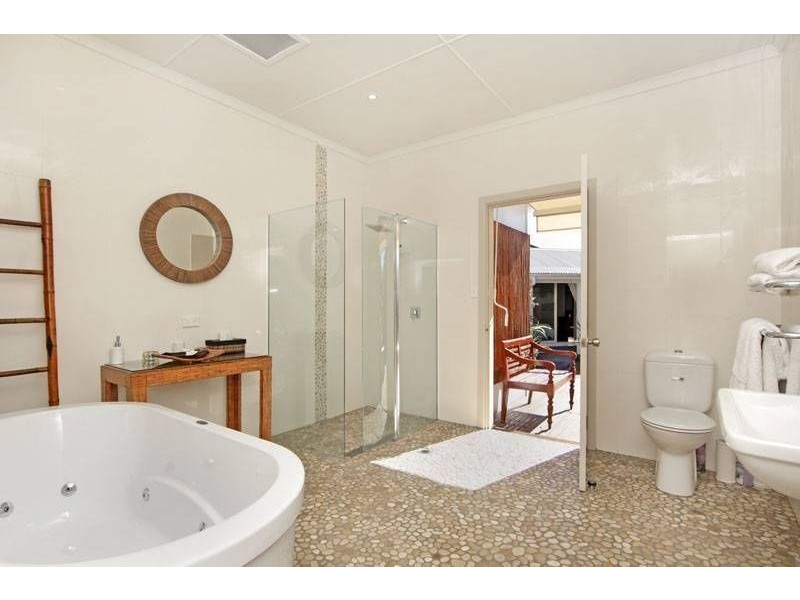 23 Reserve Drive, Bateau Bay NSW 2261