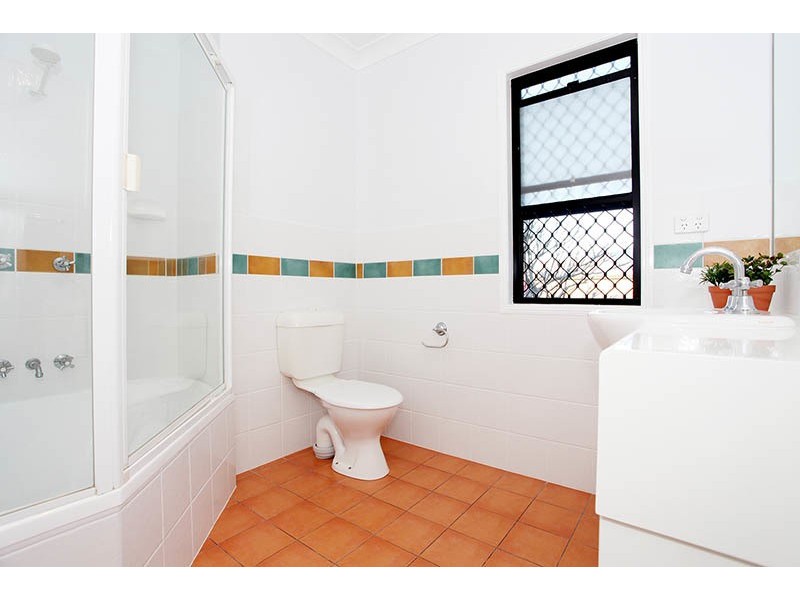 2/27  Hicks Street, Mount Gravatt East QLD 4122