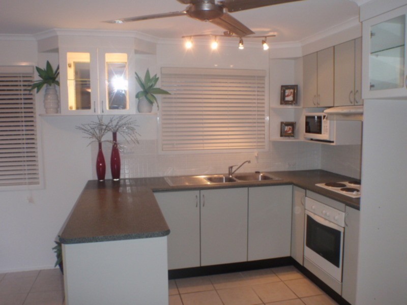 1/94 Imperial Parade, Labrador QLD 4215