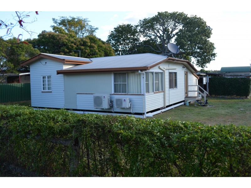 31 Kelman St, Taroom QLD 4420