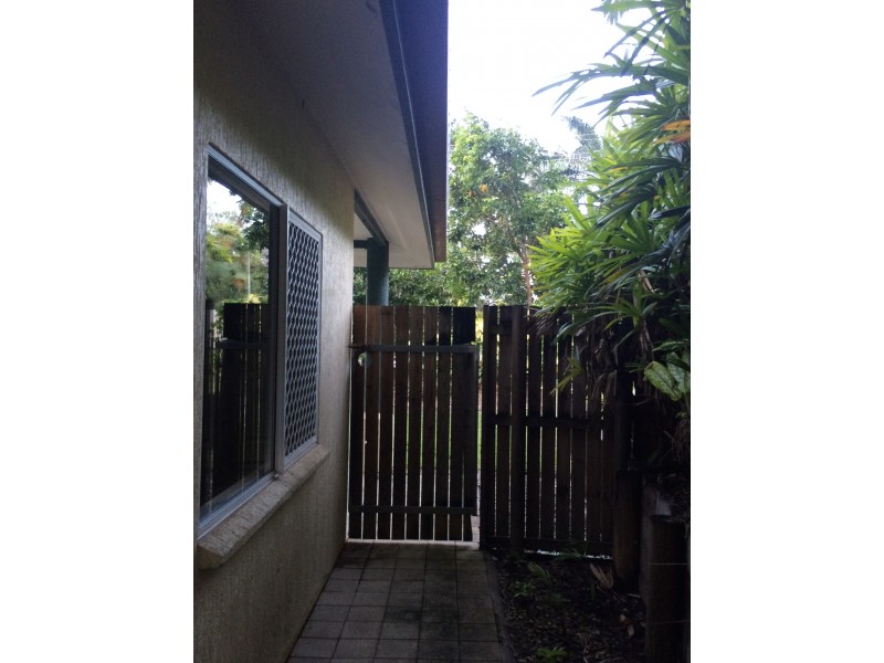 9 Lae Street, Trinity Beach QLD 4879