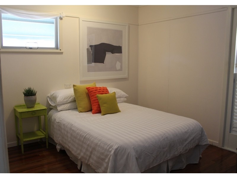 5 Second Avenue, Labrador QLD 4215