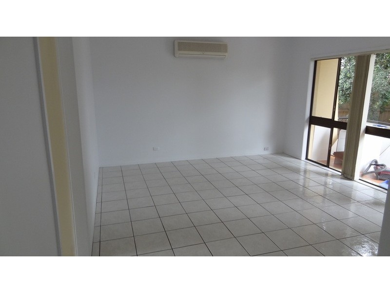 17  Chirn Crescent, Labrador QLD 4215