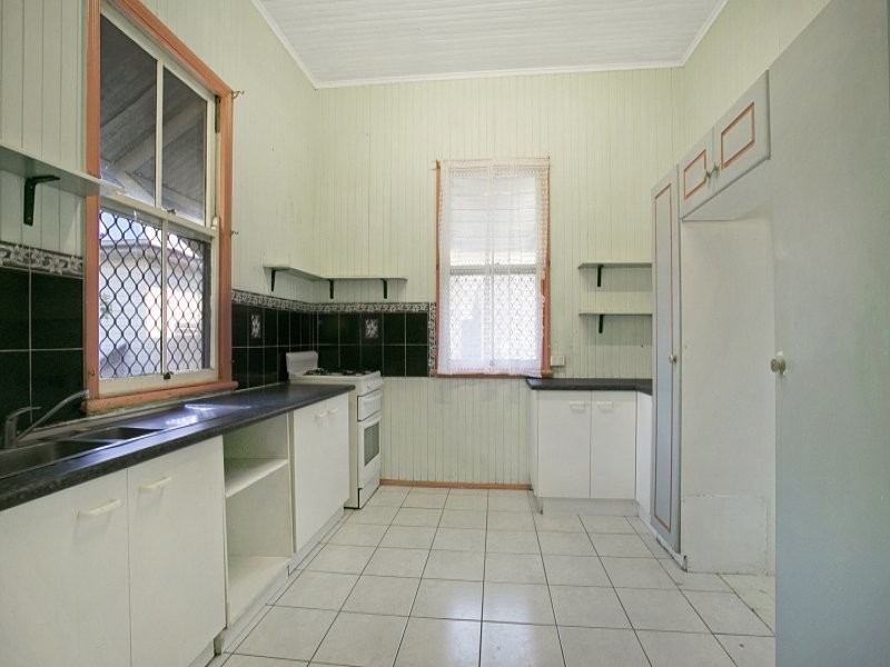 570 Sherwood Rd, Sherwood QLD 4075