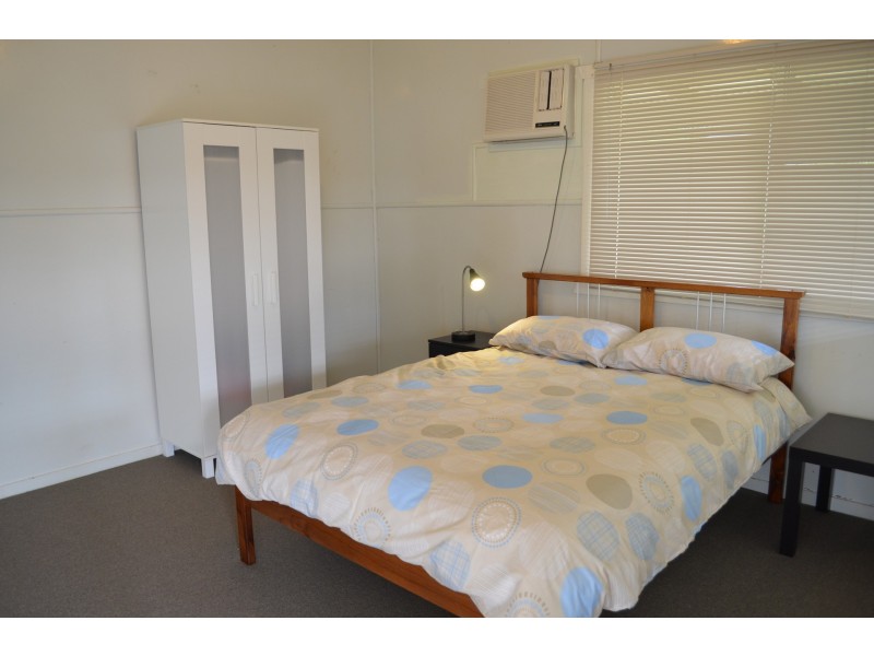 8  North Street, Taroom QLD 4420