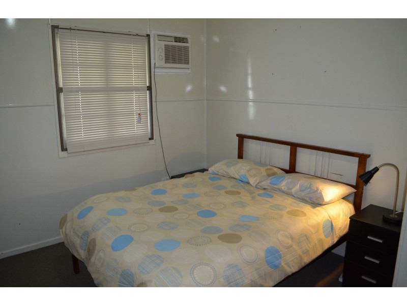 8  North Street, Taroom QLD 4420